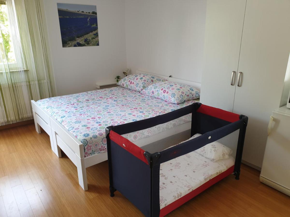 Studio Emma Ljubljana - Free Parking, Ac, Wifi エクステリア 写真